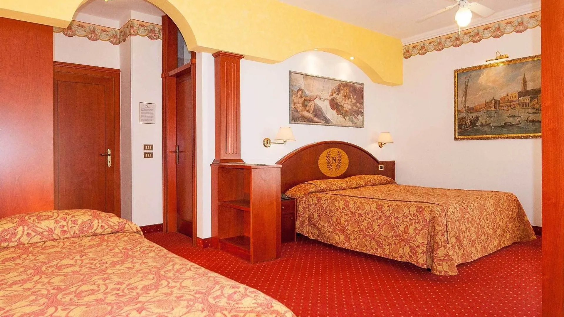 Hotel Napoleon Лидо-ди-Езоло