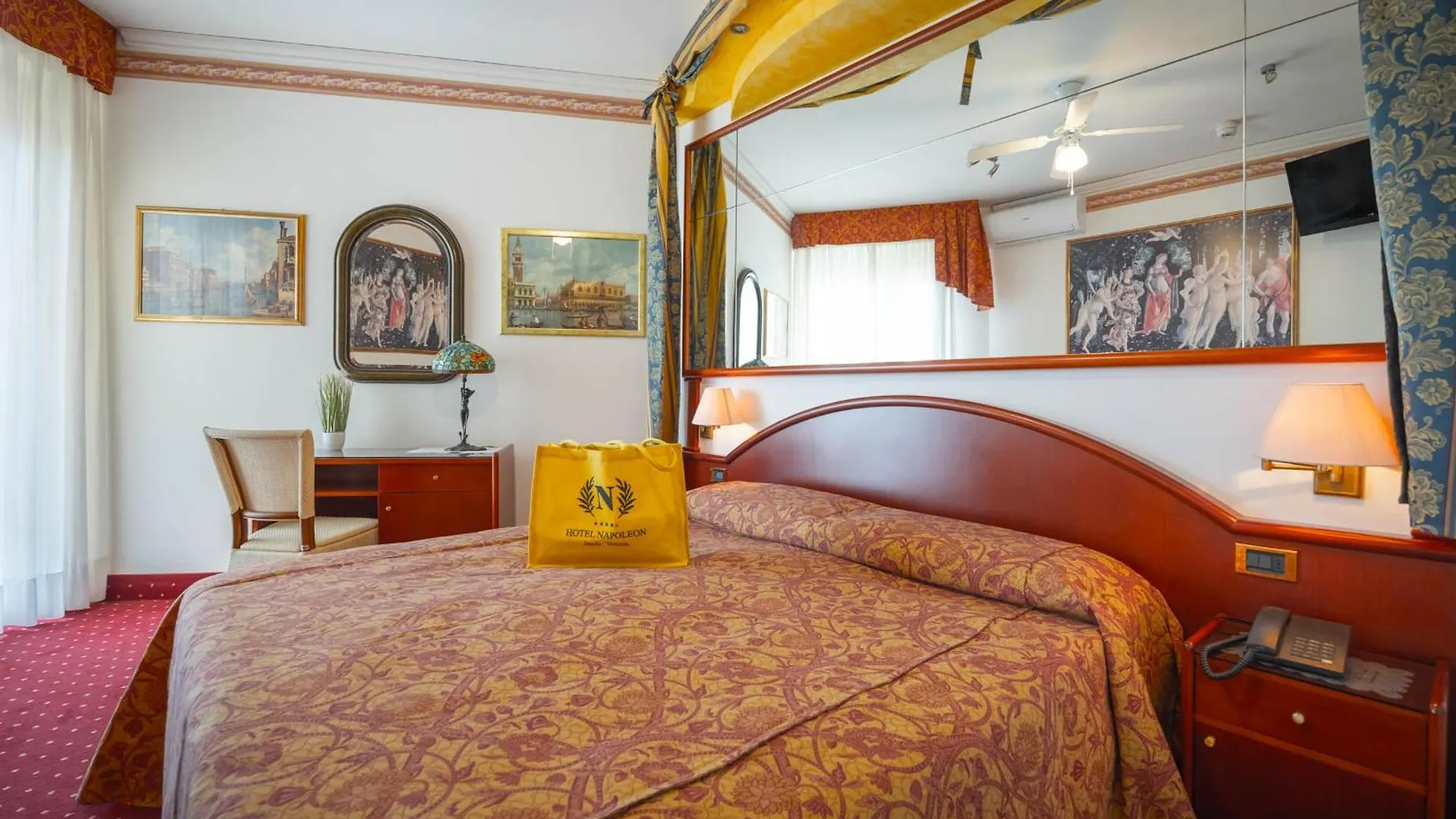 Hotel Napoleon Lido di Jesolo 4*,