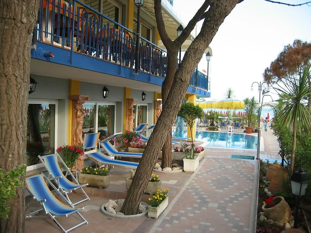 Hotel Napoleon Лидо-ди-Езоло