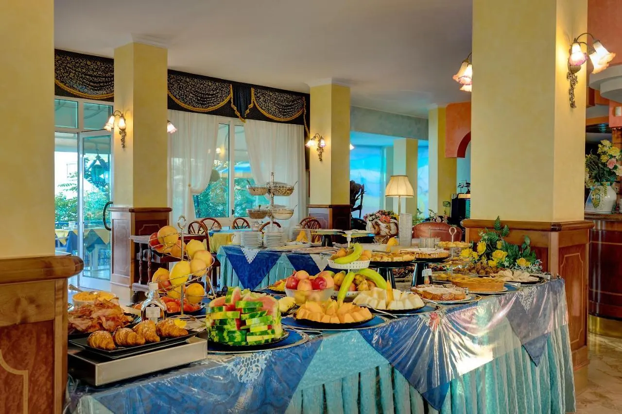 Hotel Napoleon Лидо-ди-Езоло 4*,