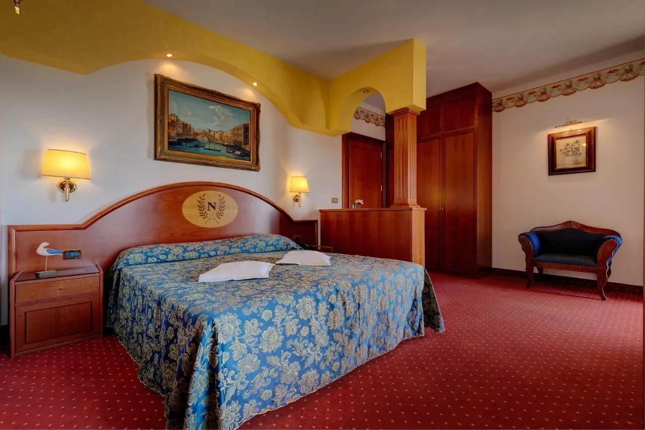 Hotel Napoleon Lido di Jesolo 4*,  Italien