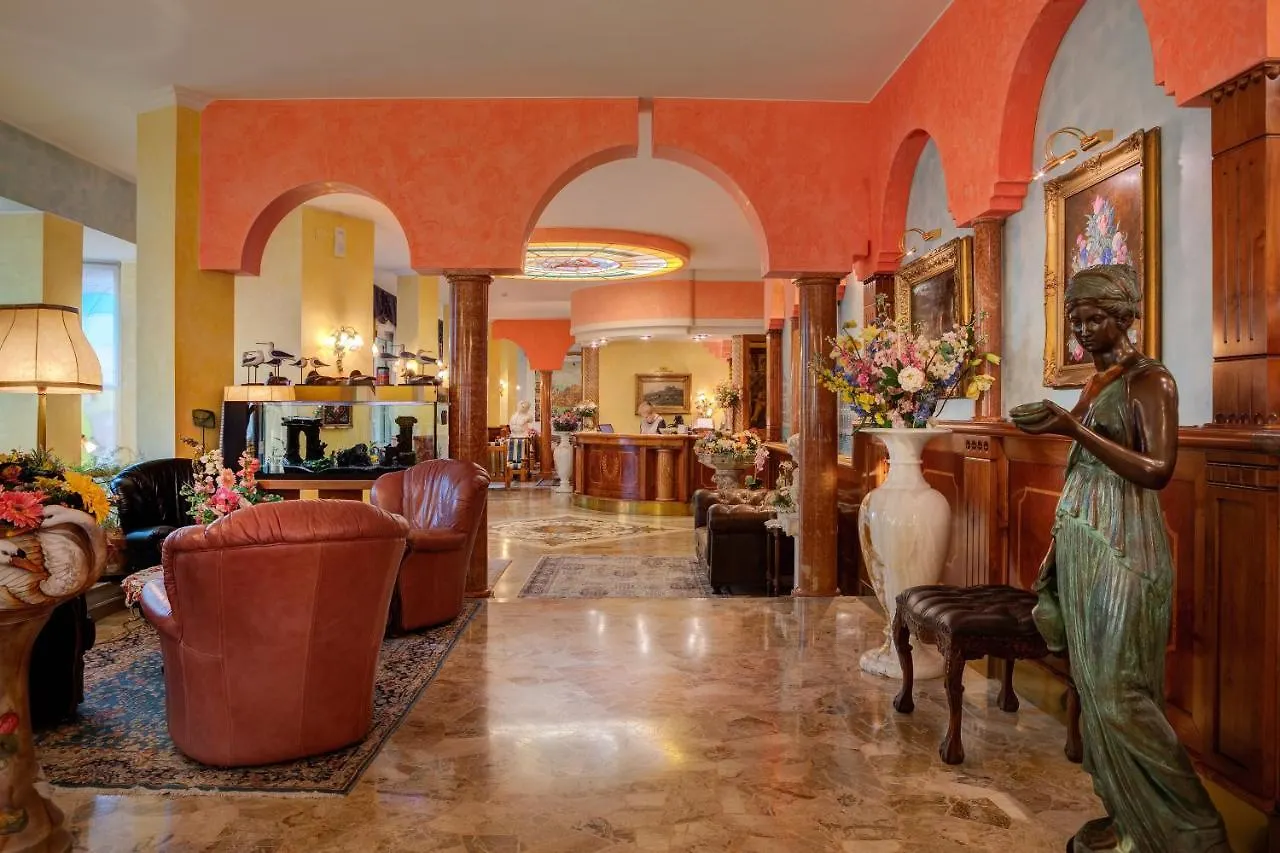 Hotel Napoleon Lido di Jesolo 4*,  Italien